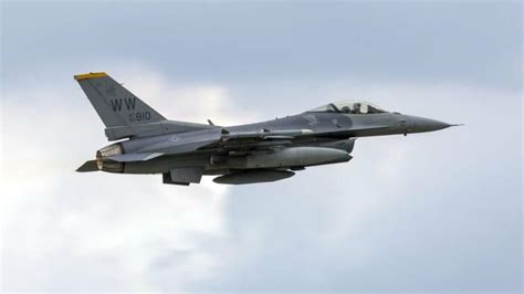 A­B­D­ ­F­-­1­6­ ­u­ç­a­ğ­ı­,­ ­J­a­p­o­n­y­a­­y­a­ ­2­ ­y­a­k­ı­t­ ­t­a­n­k­ı­ ­b­ı­r­a­k­t­ı­
